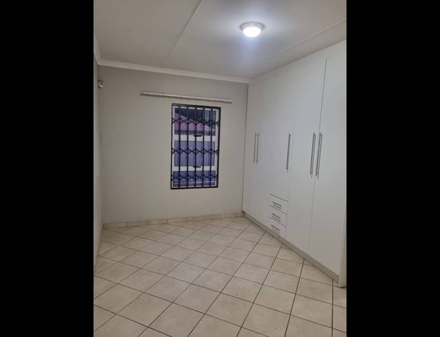 3 bed property to rent in CRYSTAL PARK
